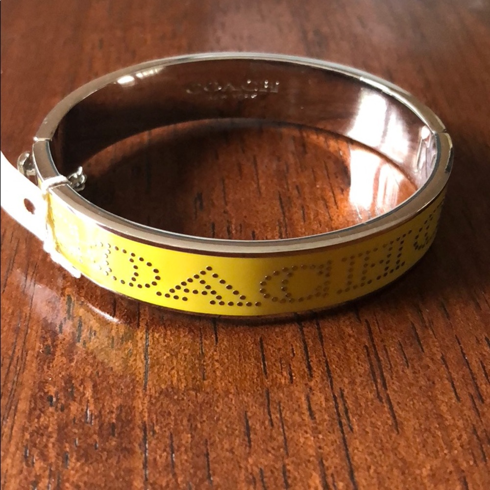 Coach BANGLE!